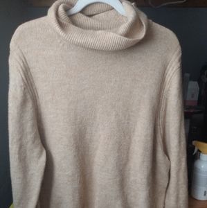 Turtle neck sweater